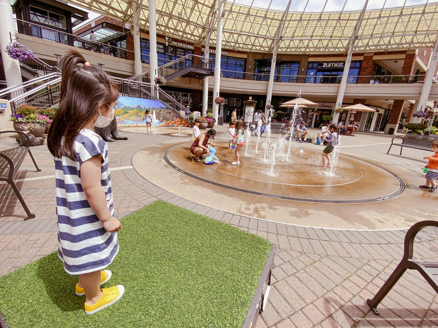 Redmond Town Center Fountains Kids having Fun in the Sun