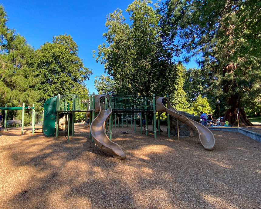 Volunteer Park Large Playground With Five Slides