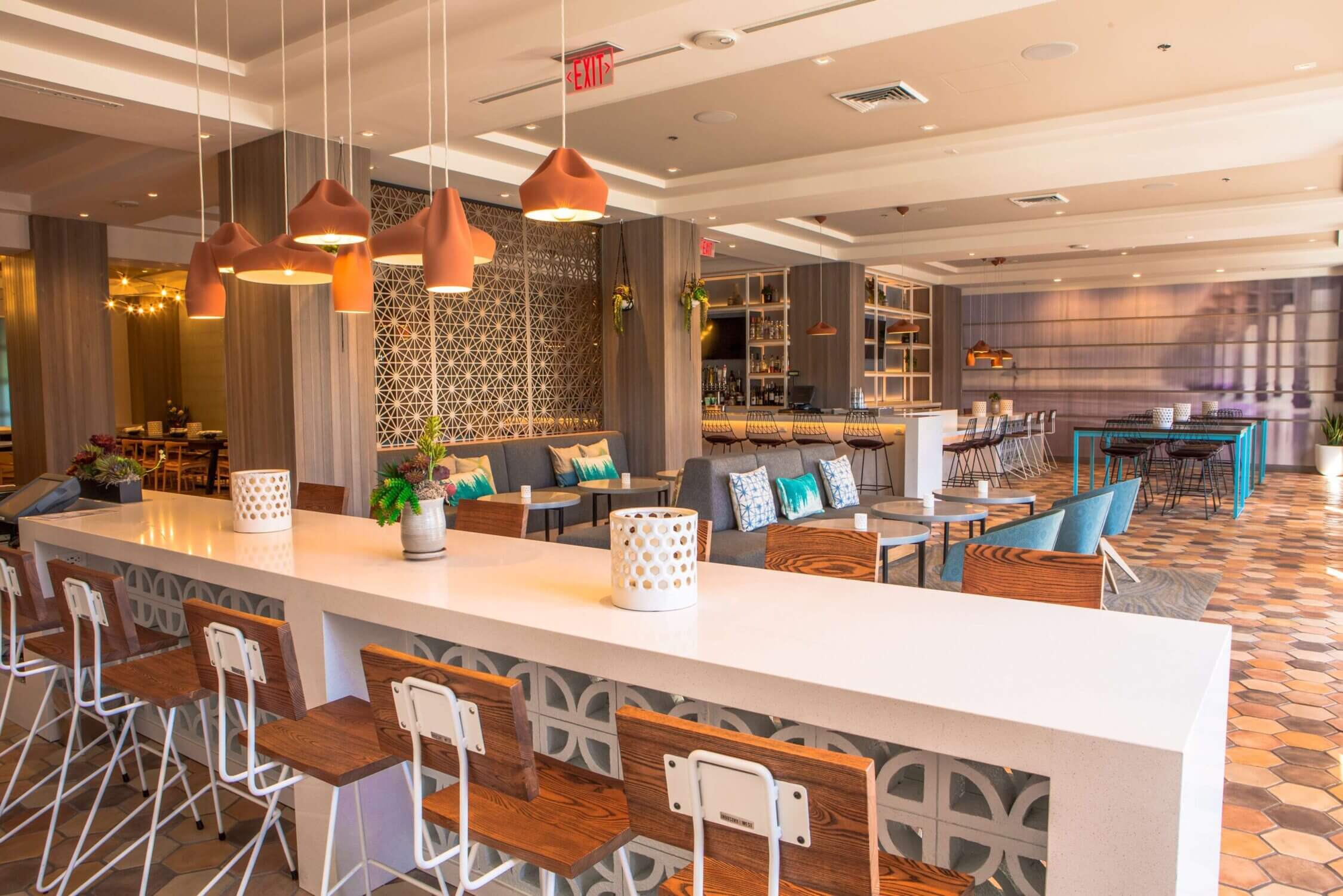 The onsite restaurant at Hyatt Regency La Jolla offers a sophisticated yet family-friendly dining experience, perfect for guests looking to enjoy delicious cuisine without leaving the hotel.