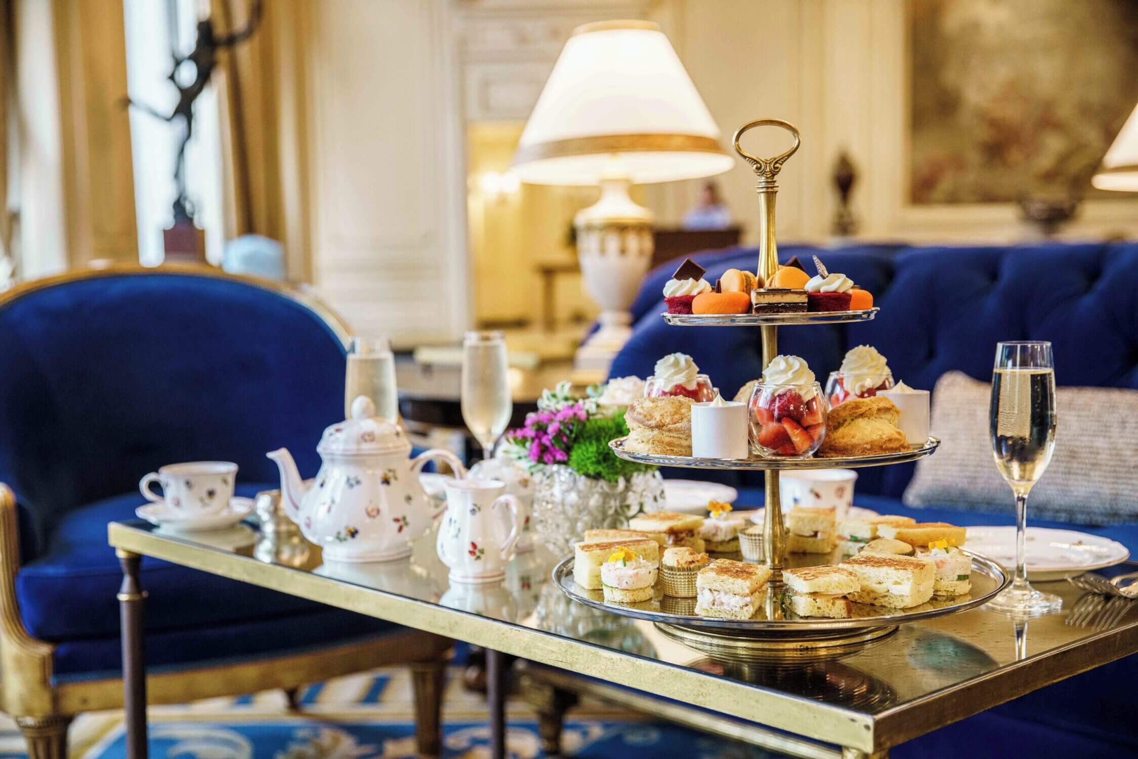 The Westgate Hotel’s famous afternoon tea service offers a fun and elegant experience for little ones. Kids can enjoy beautifully presented finger sandwiches, pastries, and tea (or hot chocolate) in a luxurious setting with live classical music. The charming ambiance and delightful treats make it a memorable family-friendly activity in downtown San Diego.